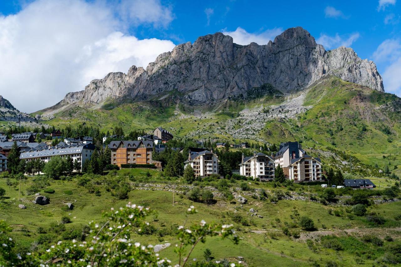 Snoe Hotel Formigal Exterior photo